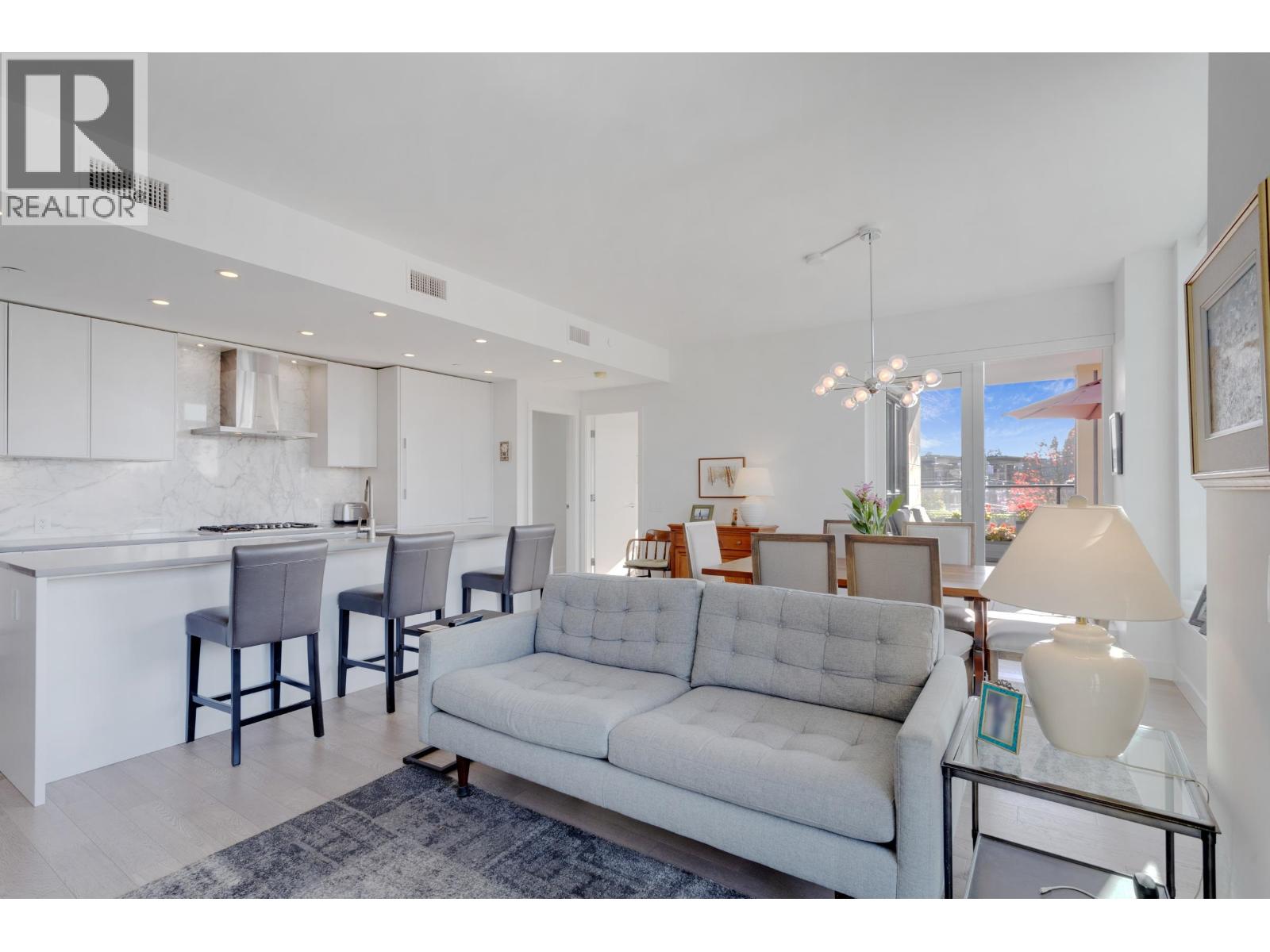 206 3220 Connaught Crescent, North Vancouver, British Columbia  V7R 0A5 - Photo 6 - R3174448