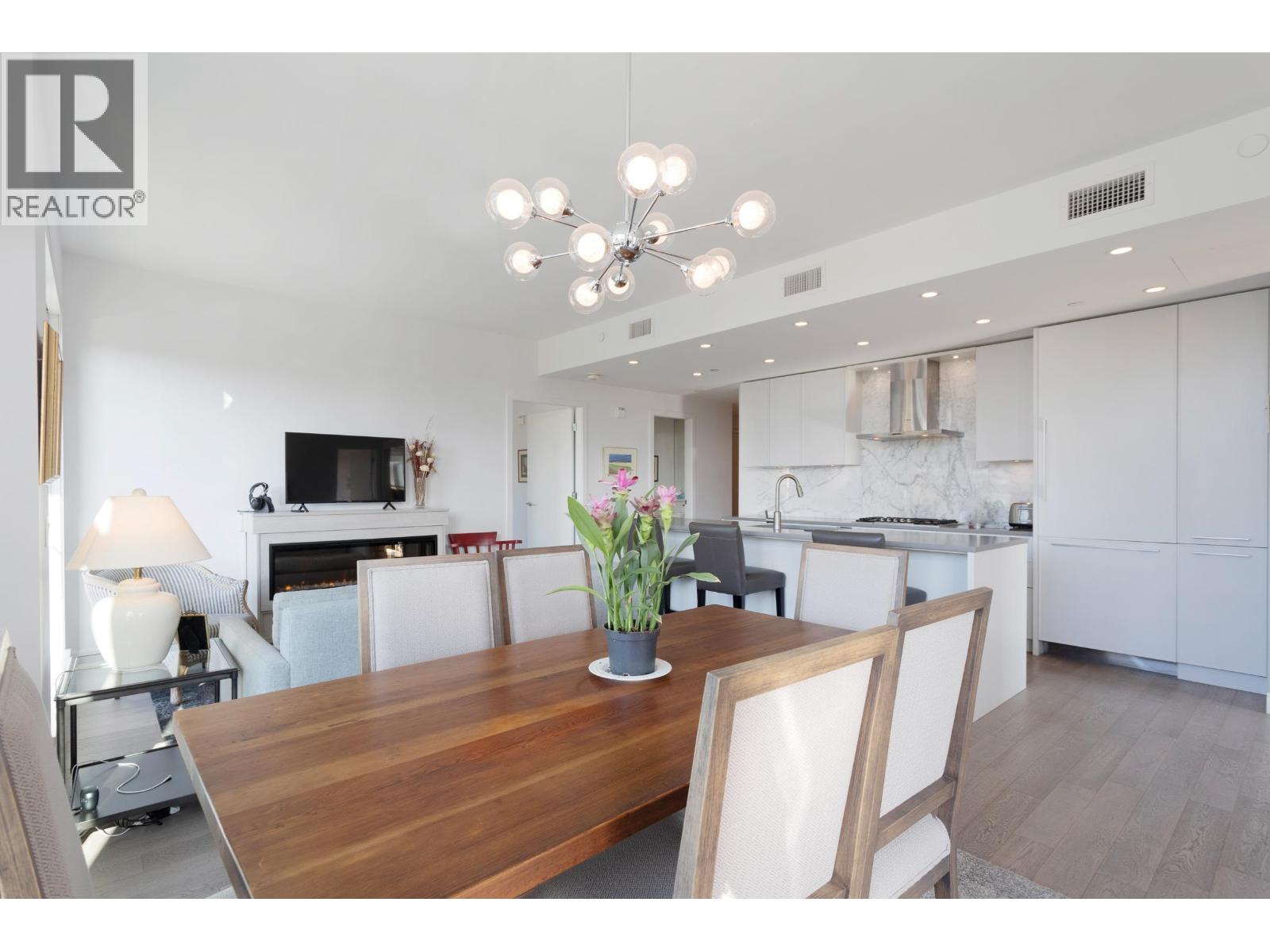 206 3220 Connaught Crescent, North Vancouver, British Columbia  V7R 0A5 - Photo 8 - R3174448