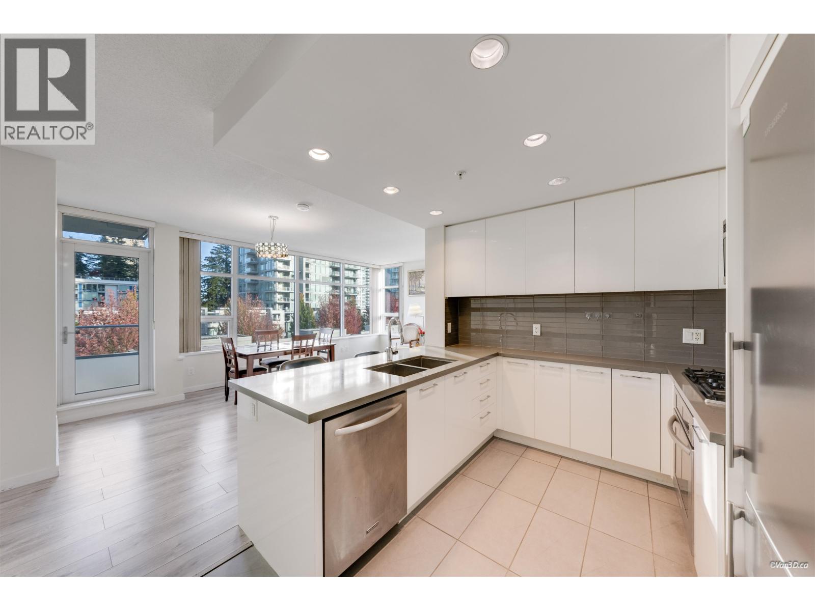 306 4880 Bennett Street, Burnaby, British Columbia  V5H 0C1 - Photo 6 - R3174456