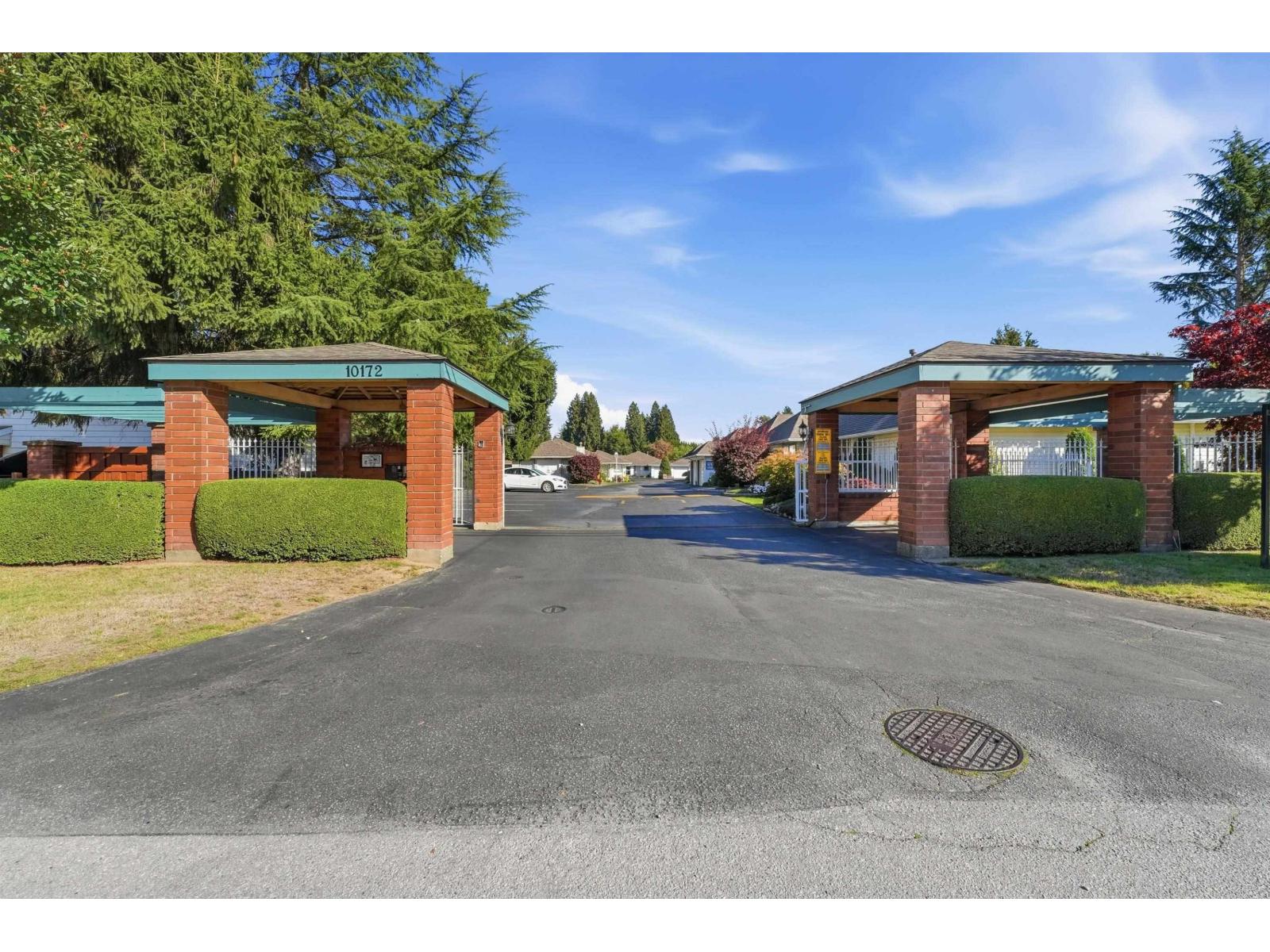 107 10172 141 Street, Surrey, British Columbia  V3T 4P6 - Photo 2 - R3173514