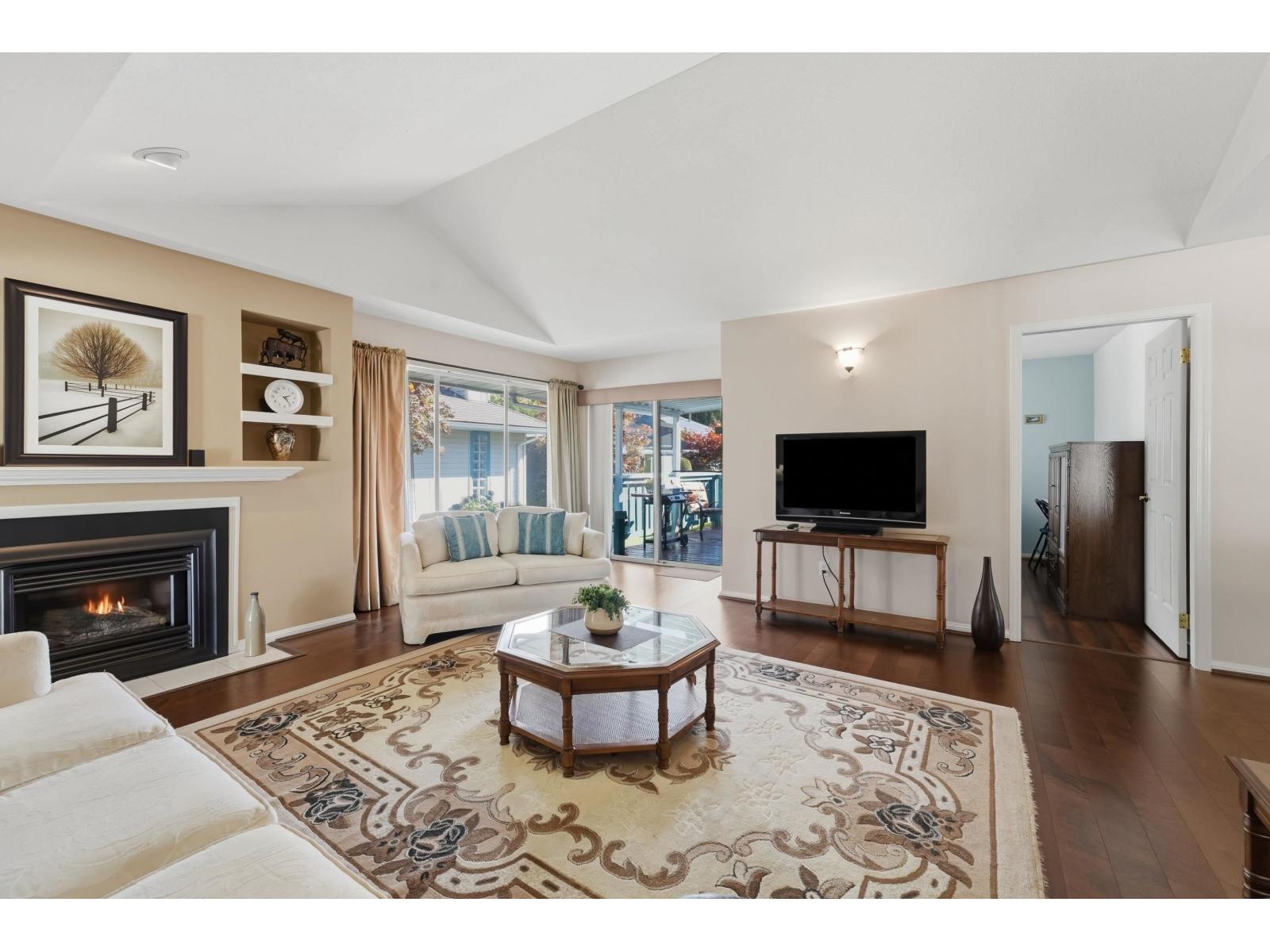 107 10172 141 Street, Surrey, British Columbia  V3T 4P6 - Photo 6 - R3173514