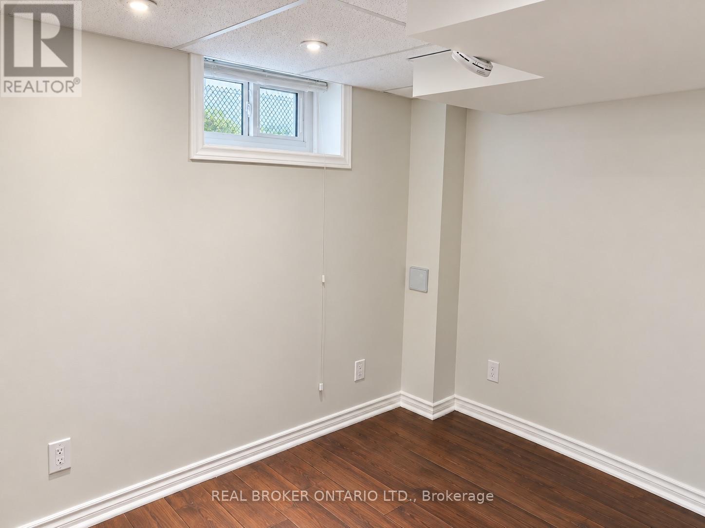 49 Thompson Avenue, Thorold, Ontario  L2V 2N2 - Photo 18 - X13886658