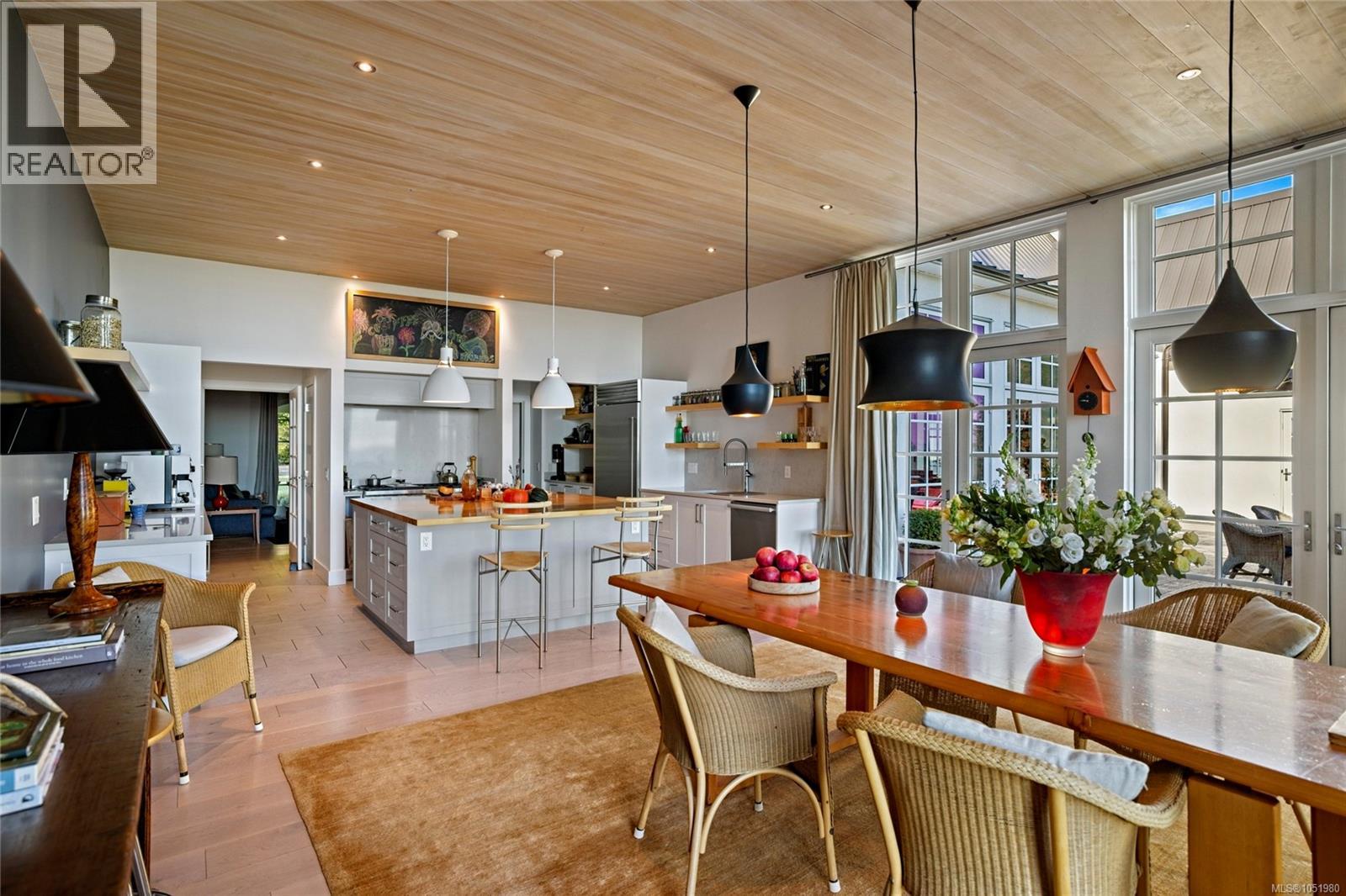 377 Seymour Hts