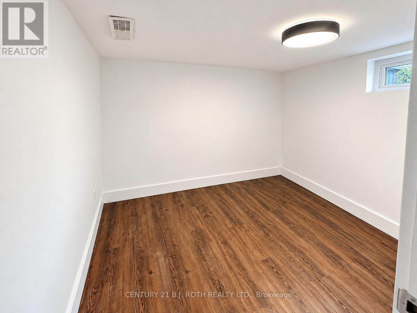 371 East St Orillia Street, Orillia, Ontario  L3V 4C6 - Photo 7 - S13886636