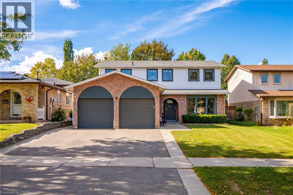 2595 CAVENDISH Drive, Burlington, Ontario