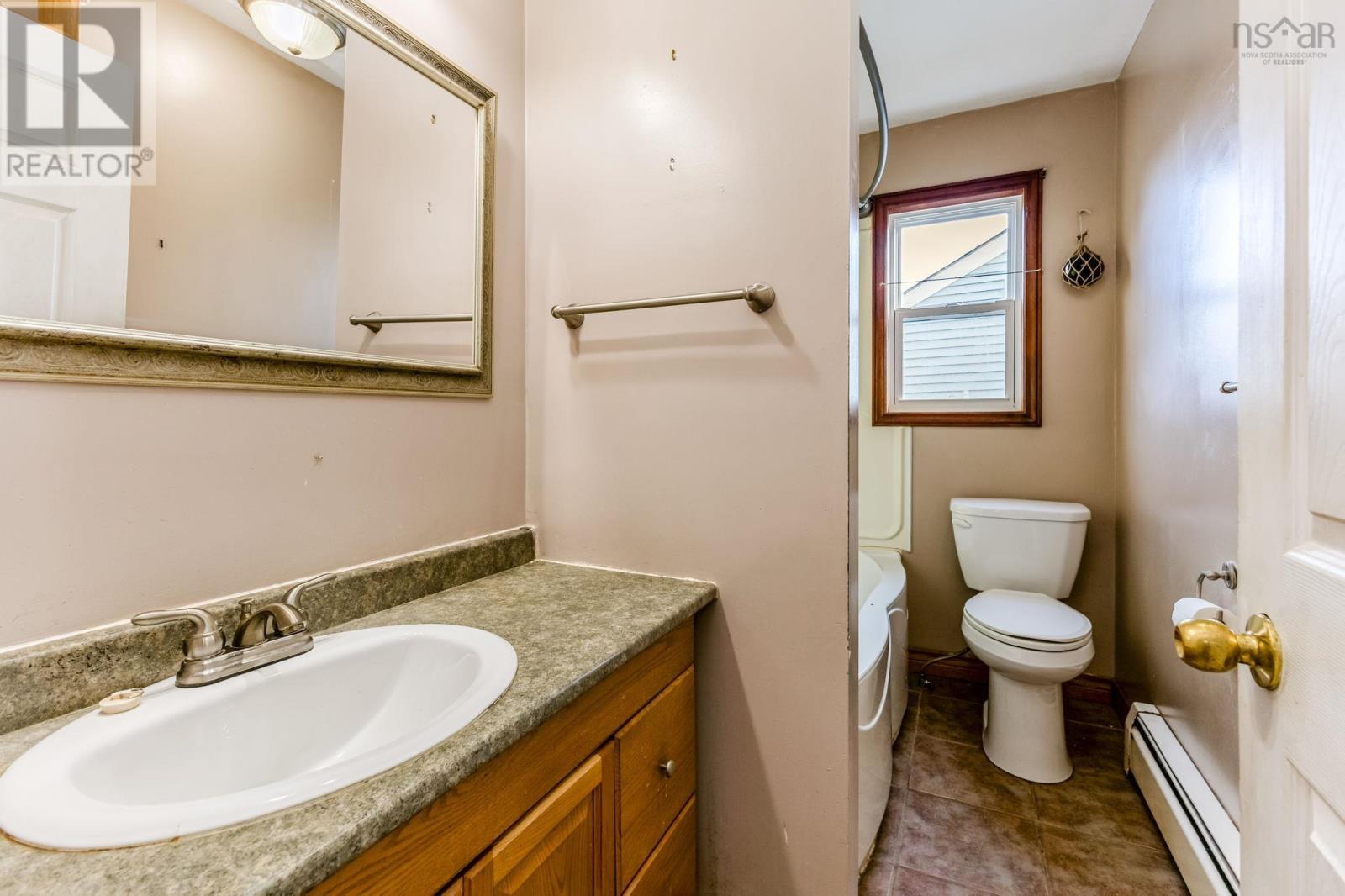 76 Poplar Street, Pictou, Nova Scotia  B0K 1H0 - Photo 9 - 202625691