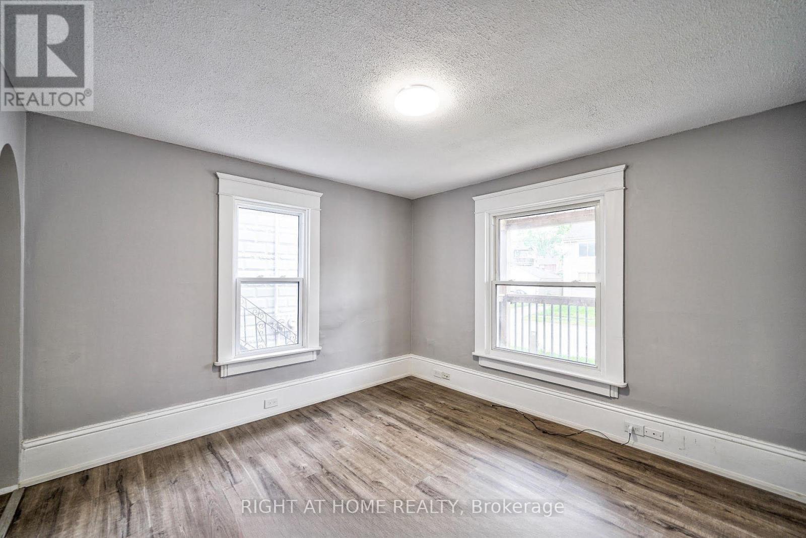 15 Asher Street, Welland, Ontario  L3B 4H9 - Photo 12 - X13886652