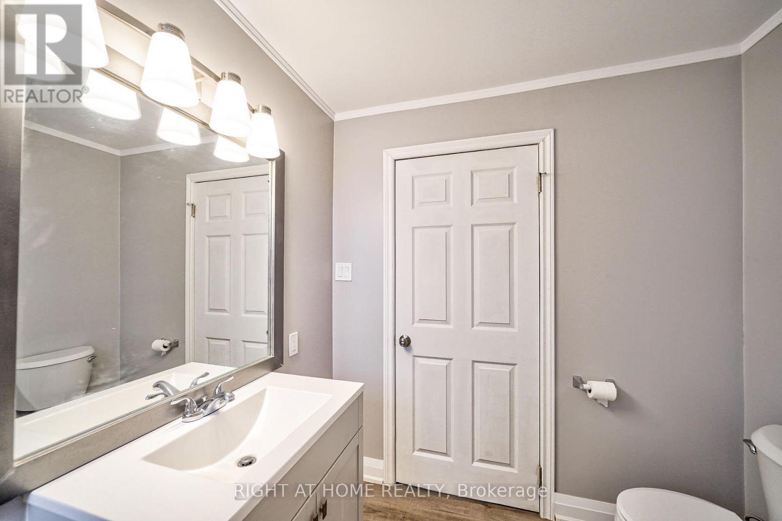 15 Asher Street, Welland, Ontario  L3B 4H9 - Photo 9 - X13886652