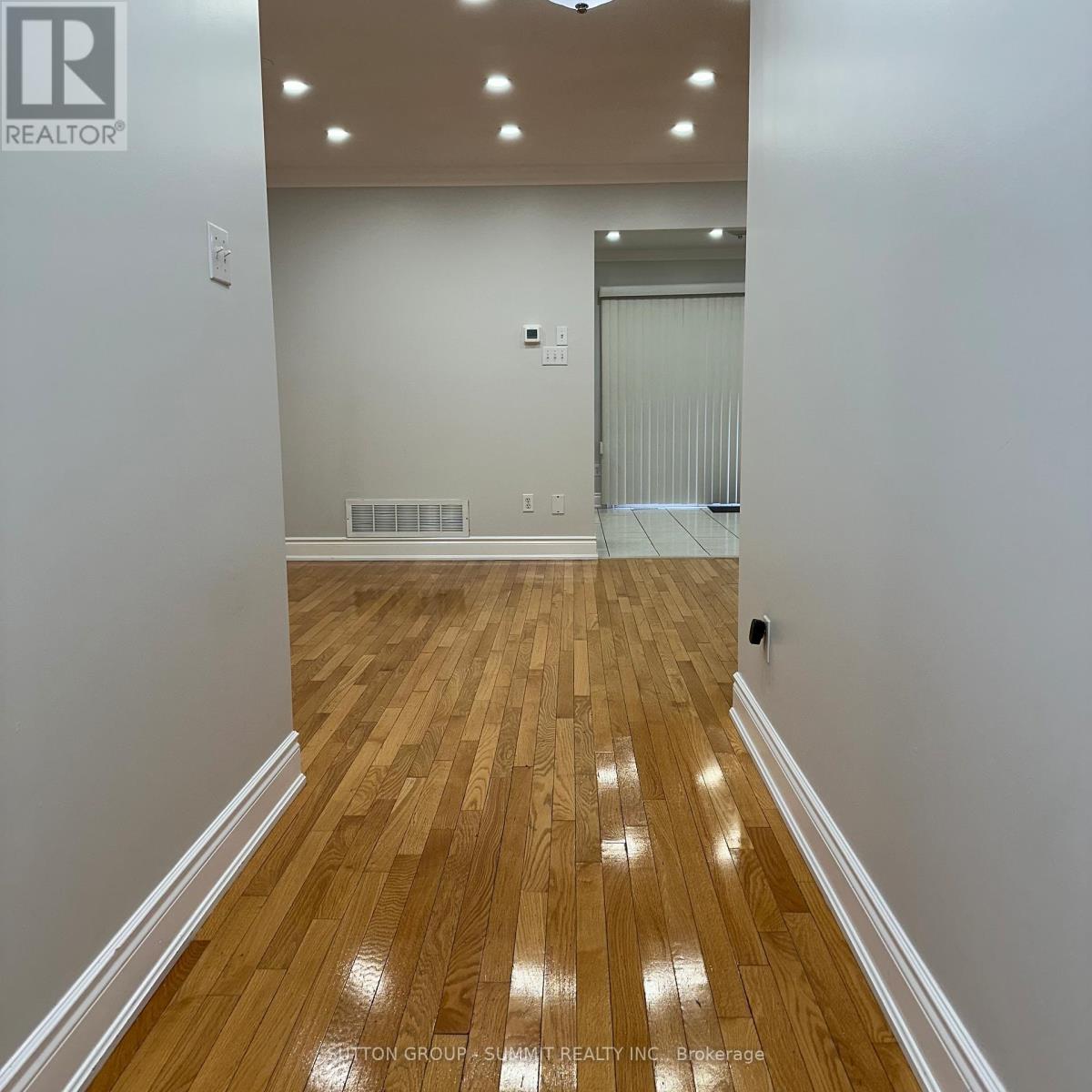 57 Trudelle Crescent, Brampton, Ontario  L7A 2Z3 - Photo 5 - W13794794