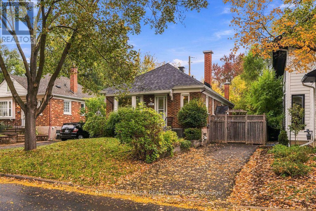 157 Mulvihill Avenue, Ottawa, Ontario  K1Z 6Y3 - Photo 2 - X13886682
