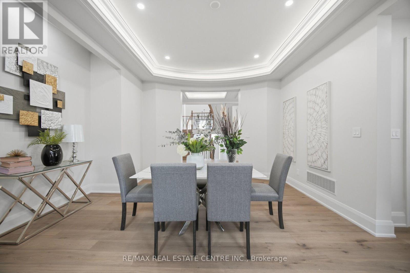 4 Calstock Place, Brampton, Ontario  L6X 0X3 - Photo 6 - W13886684