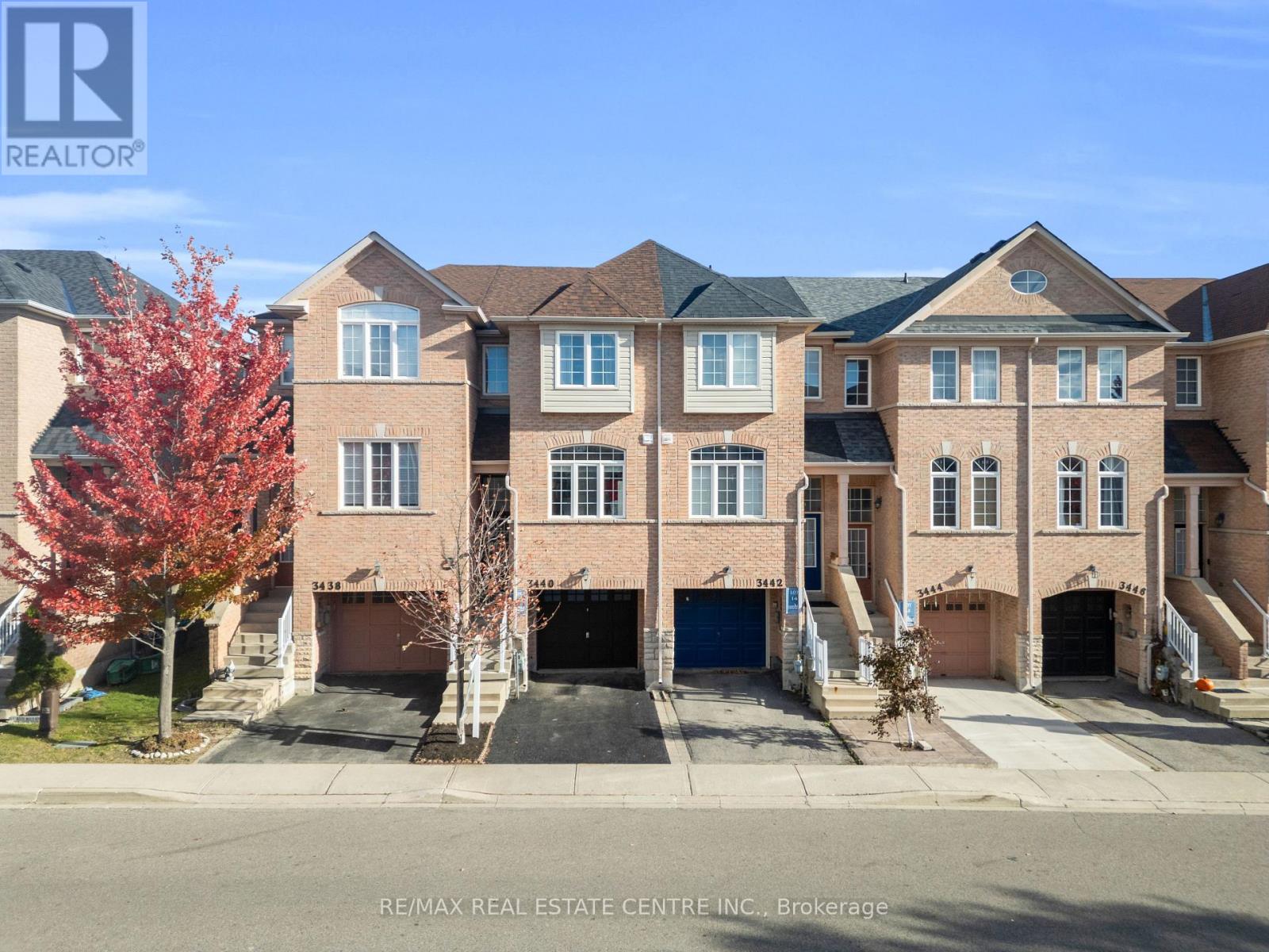 3440 Redpath Circle, Mississauga, Ontario  L5N 8R7 - Photo 2 - W13886686