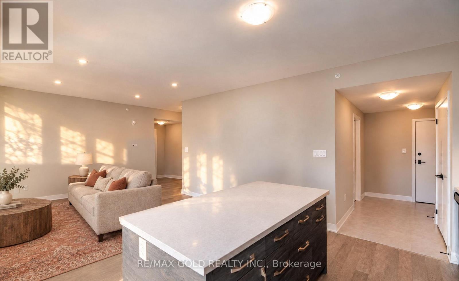 213 - 1 Chef Lane, Barrie, Ontario  L9J 0M5 - Photo 10 - S13863238