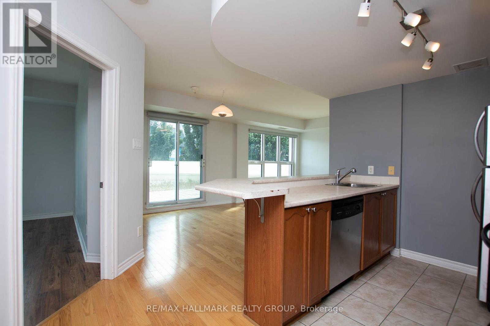 207 - 200 Rideau Street, Ottawa, Ontario  K1N 5Y1 - Photo 8 - X13886702