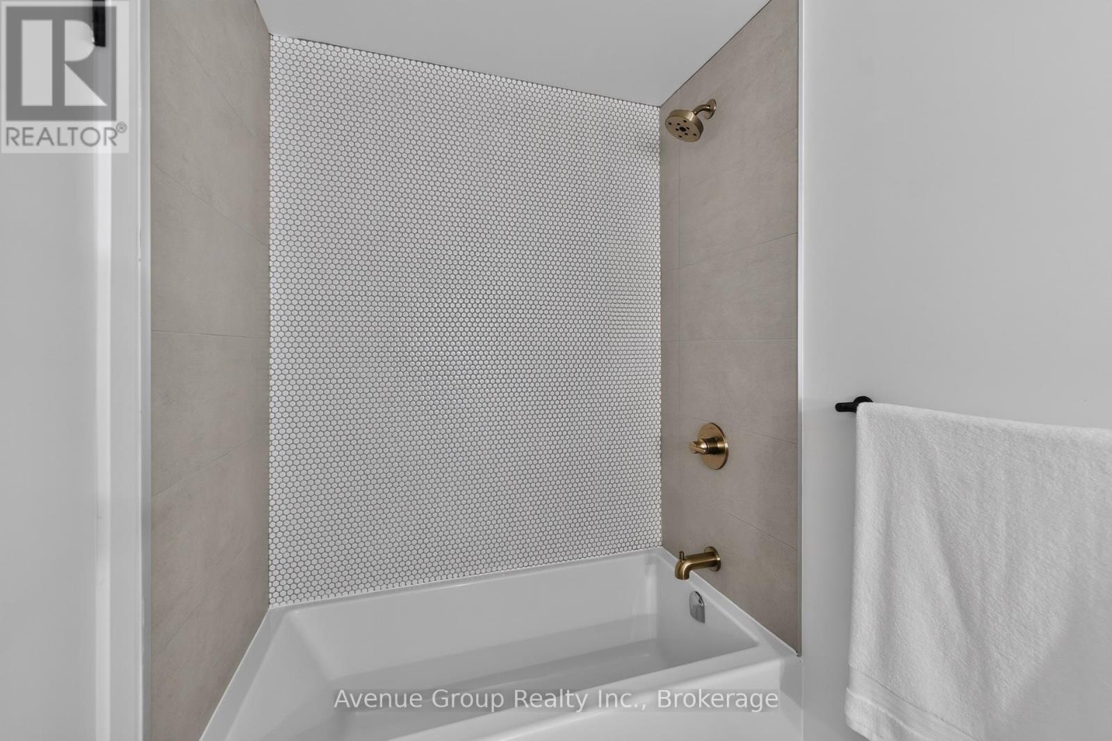 202 - 1285 Queen Street E, Toronto, Ontario  M4L 1C2 - Photo 21 - E13886718