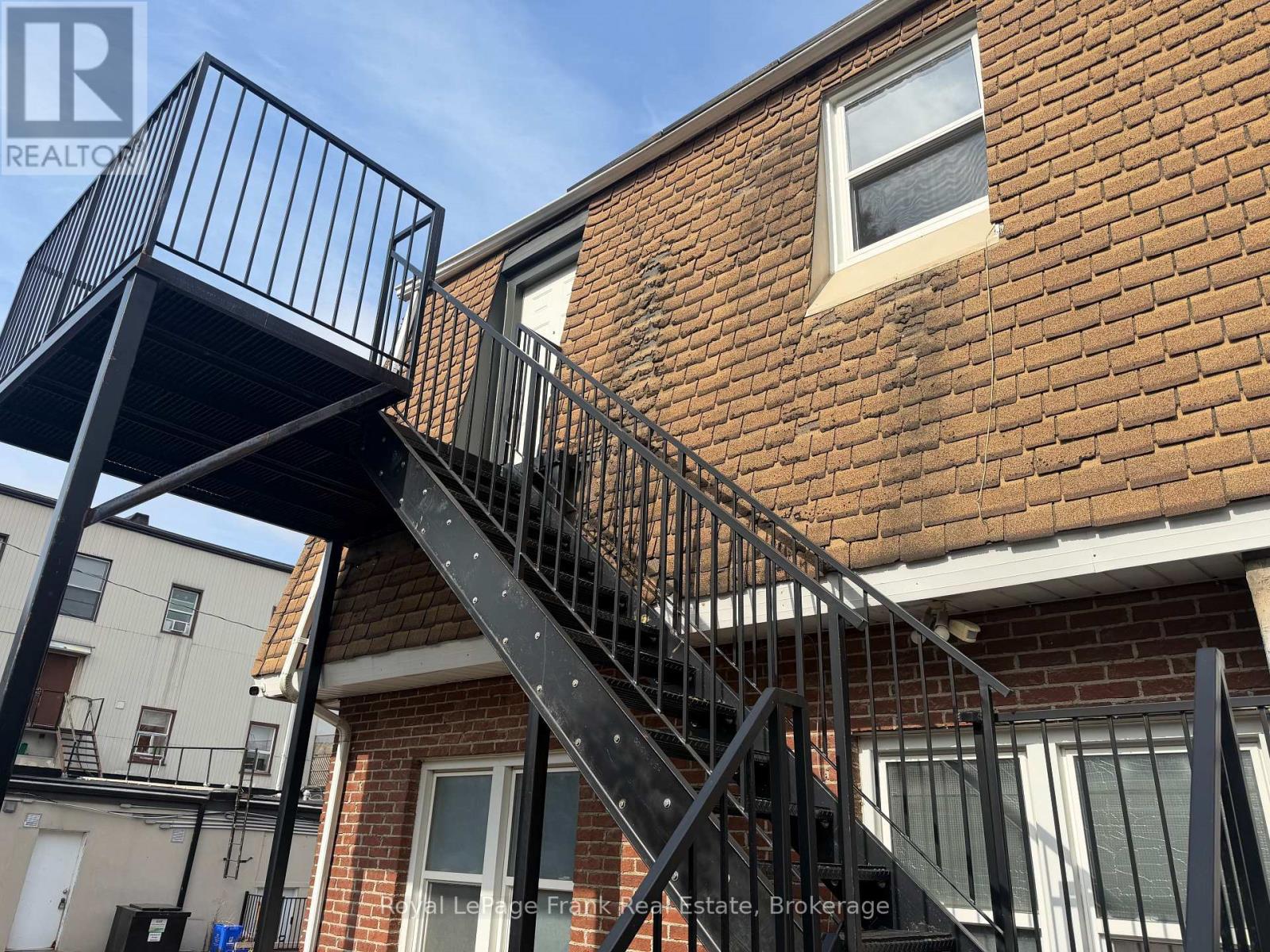 2 West - 10 Brock Street, Uxbridge, Ontario  L9P 1P1 - Photo 2 - N13886724