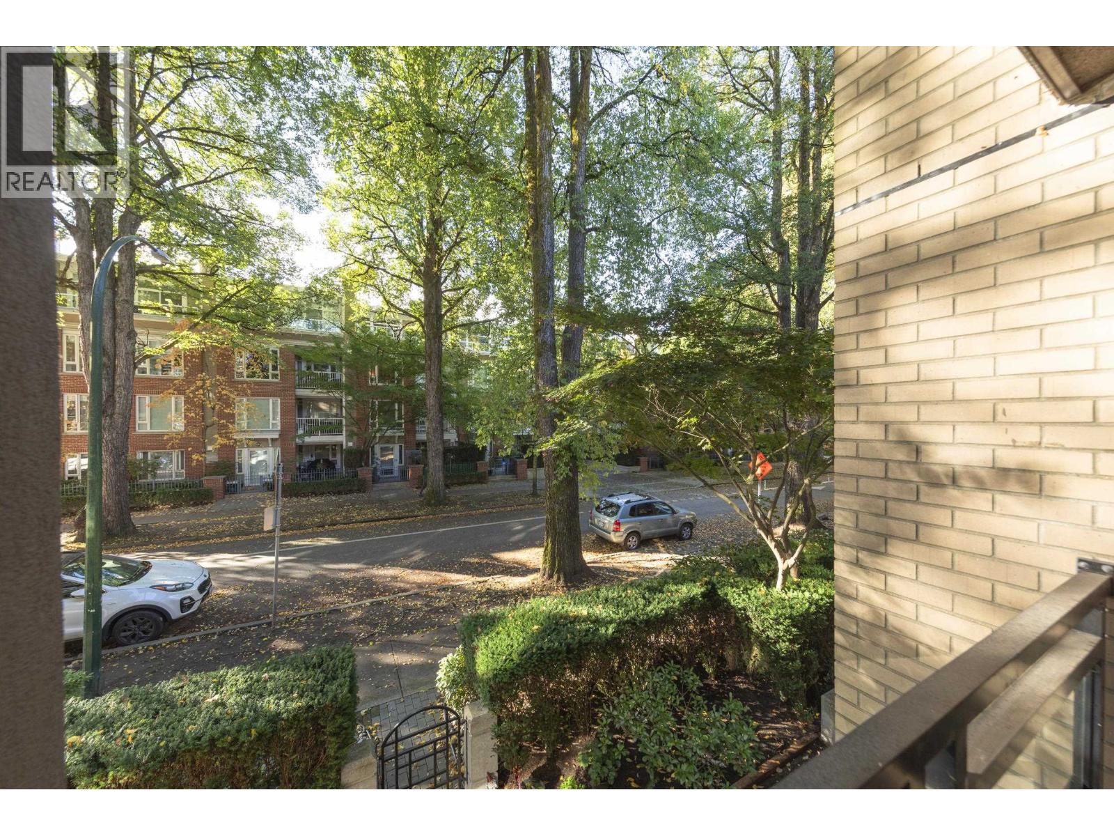 210 2181 W 10th Avenue, Vancouver, British Columbia  V6K 2H7 - Photo 10 - R3174461