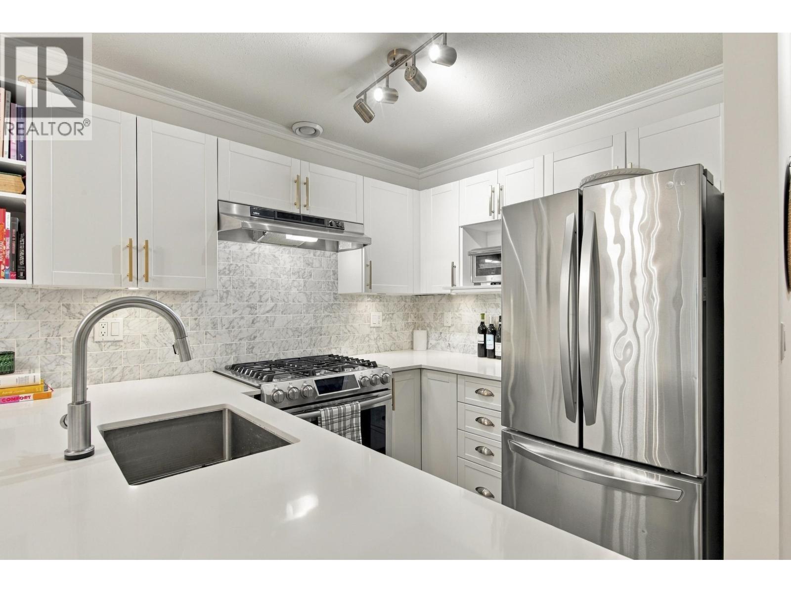 210 2181 W 10th Avenue, Vancouver, British Columbia  V6K 2H7 - Photo 14 - R3174461