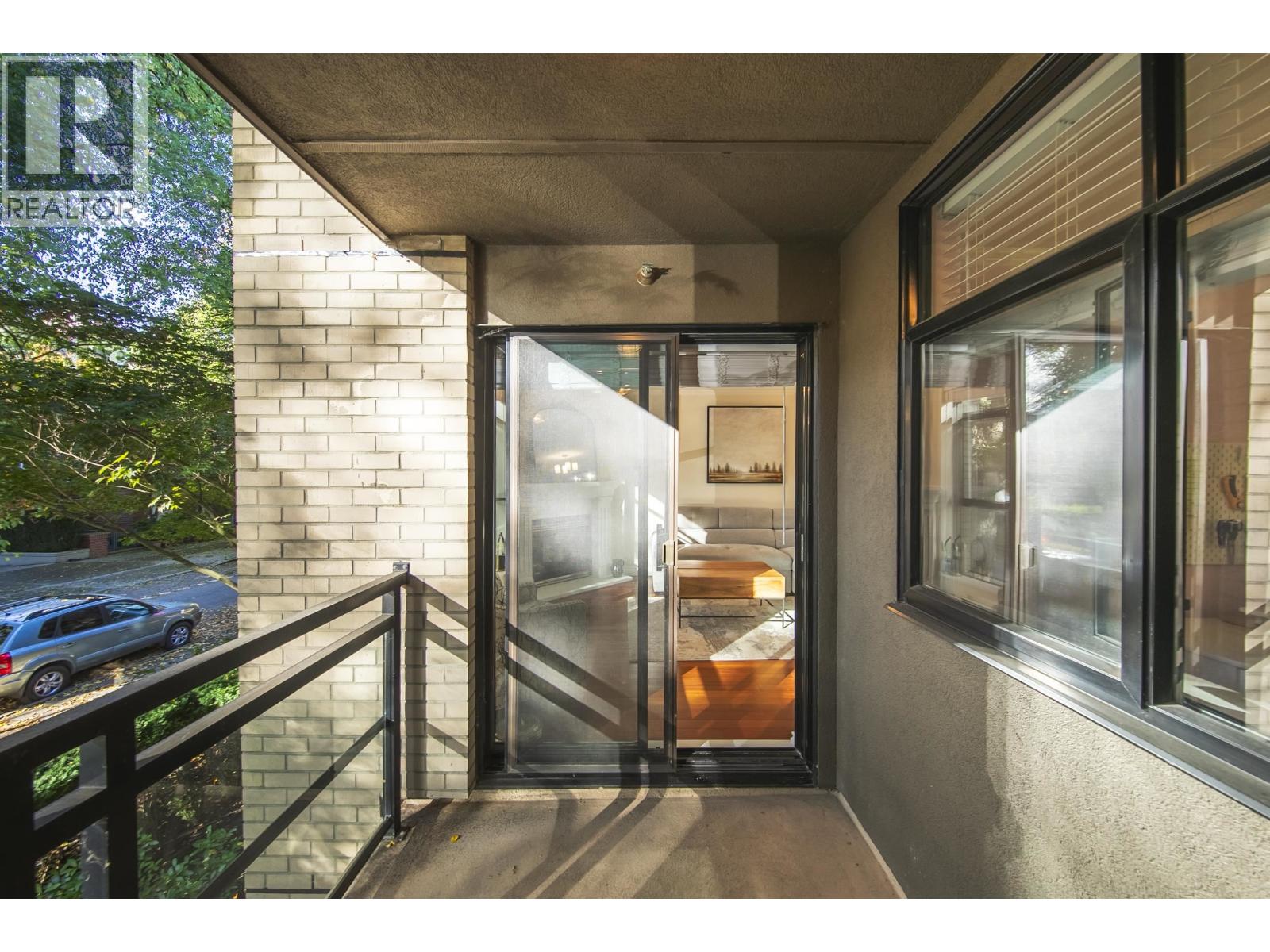 210 2181 W 10th Avenue, Vancouver, British Columbia  V6K 2H7 - Photo 8 - R3174461