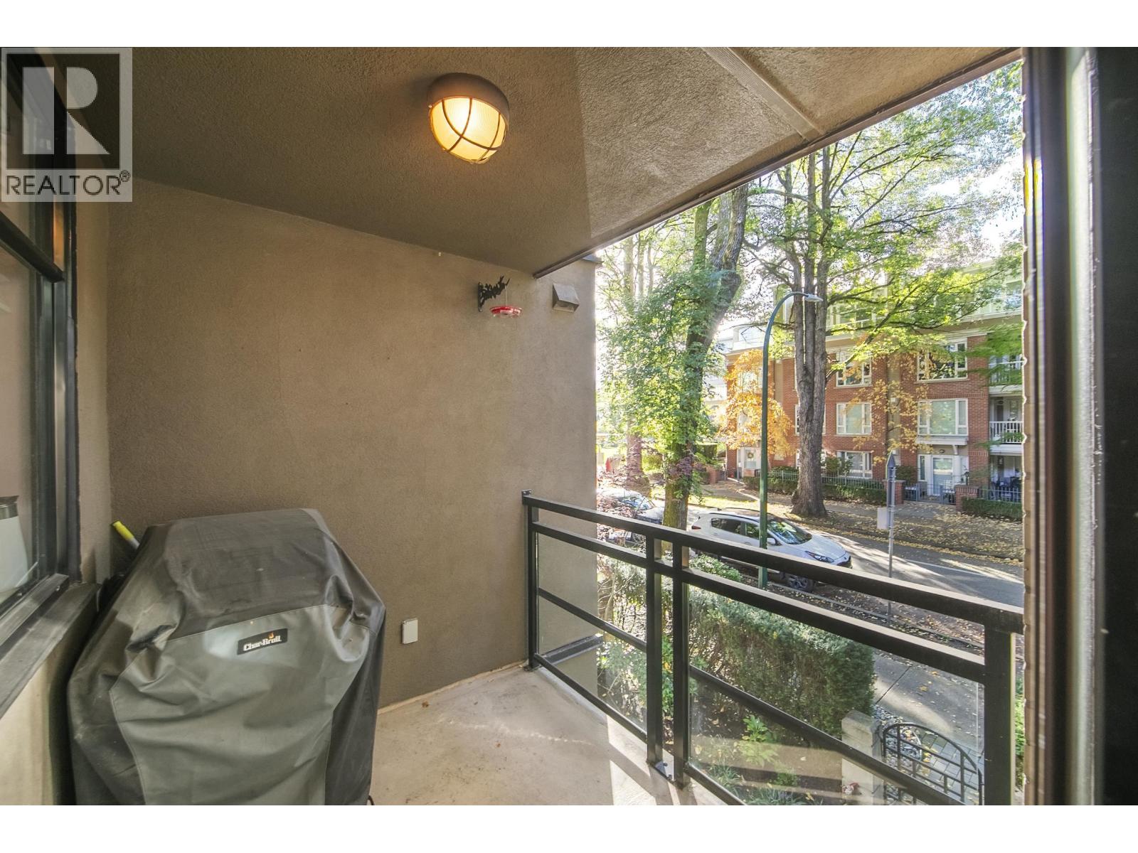 210 2181 W 10th Avenue, Vancouver, British Columbia  V6K 2H7 - Photo 9 - R3174461