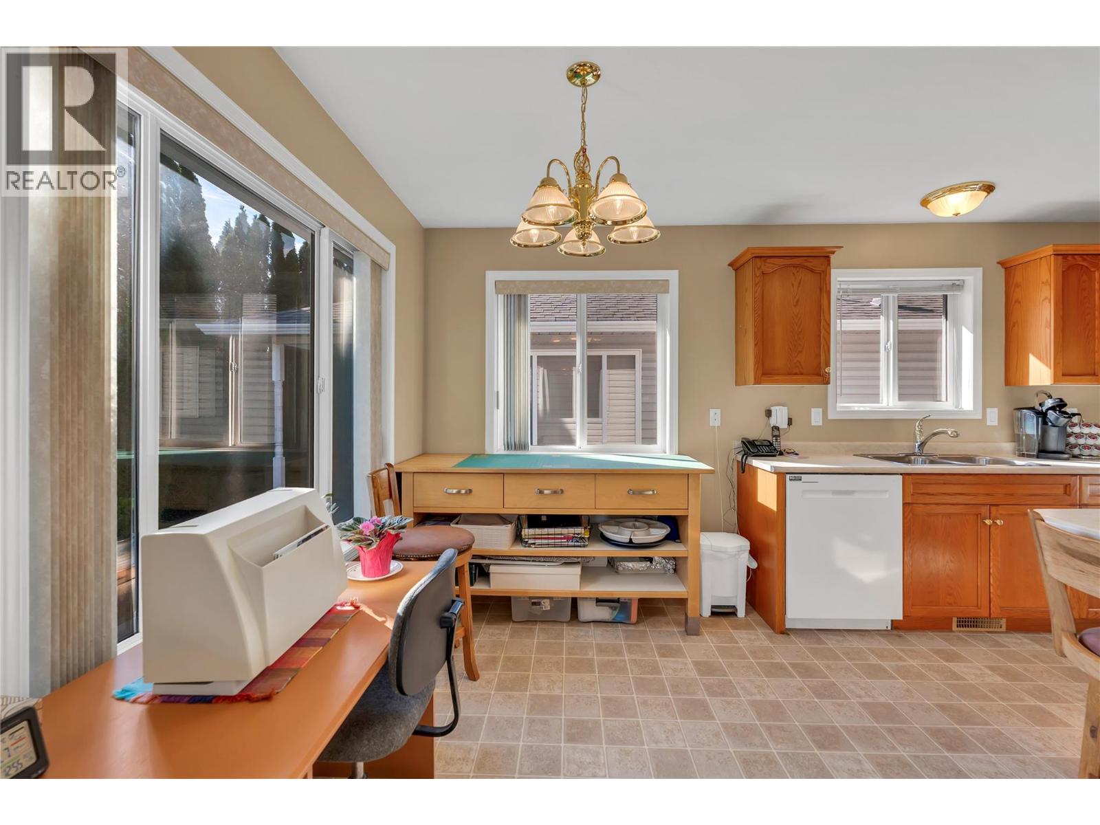 546 Redwing Drive, Penticton, British Columbia  V2A 8N7 - Photo 11 - 10403235