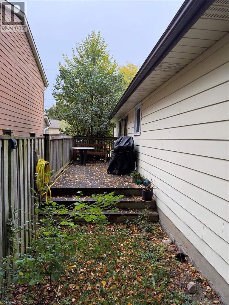 70 Churchill Street, Waterloo, Ontario  N2L 2X2 - Photo 18 - 40862968