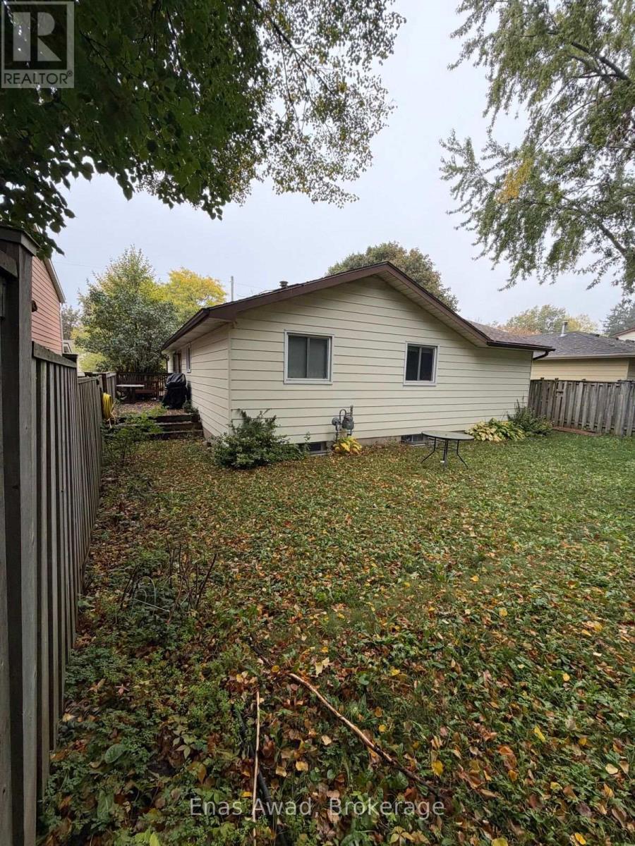70 Churchill Street, Waterloo, Ontario  N2L 2X2 - Photo 17 - X13729702