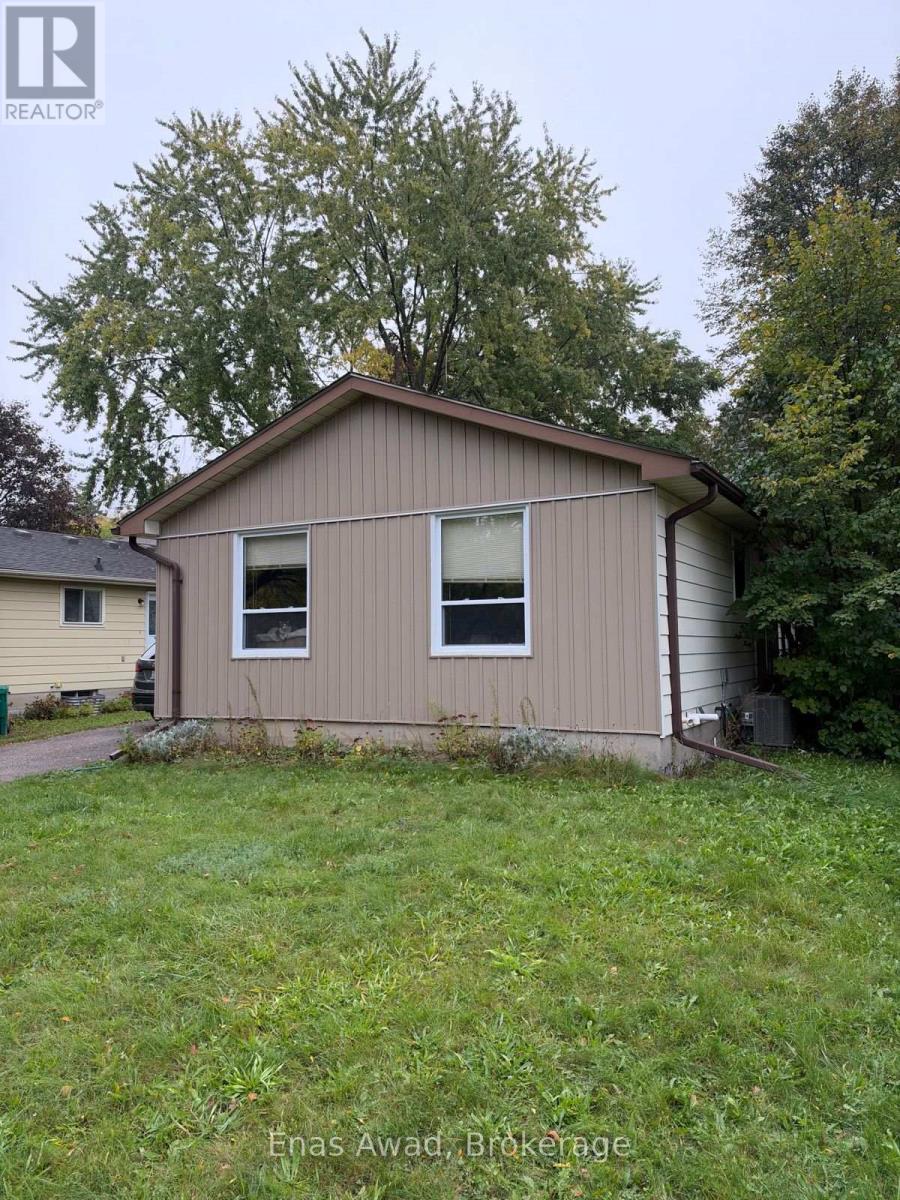 70 Churchill Street, Waterloo, Ontario  N2L 2X2 - Photo 2 - X13729702
