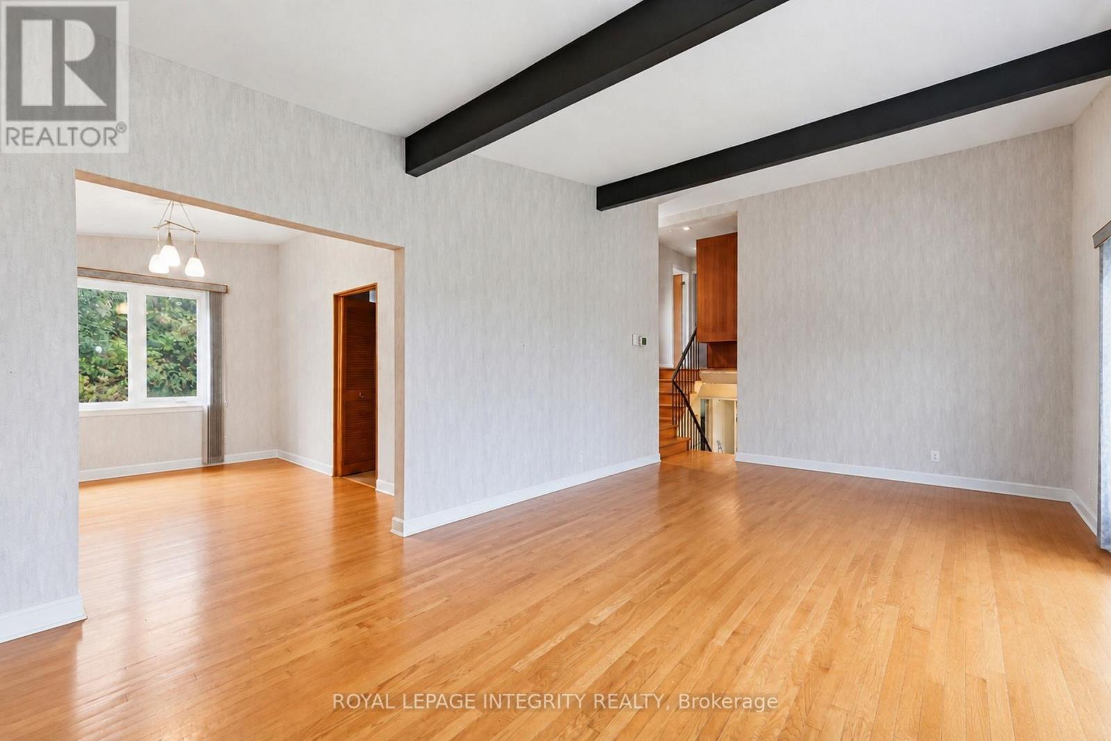 1861 Appleford Street, Ottawa, Ontario  K1J 6T5 - Photo 5 - X13886742