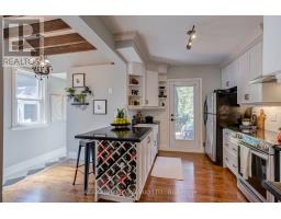 30 ELIZABETH STREET S, Richmond Hill, Ontario