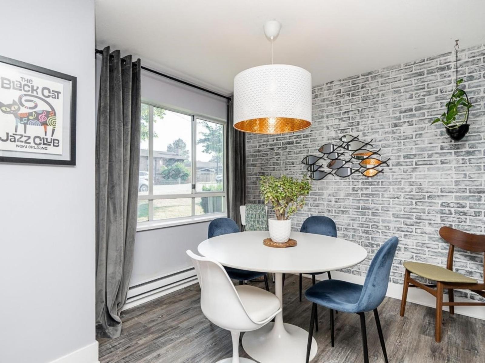 104 15991 Thrift Avenue, White Rock, British Columbia  V4B 2M9 - Photo 5 - R3171186