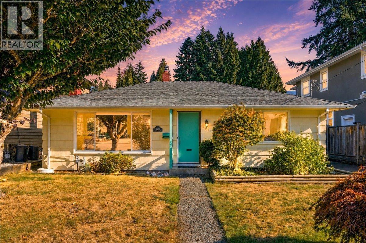 3040 PAISLEY ROAD, north vancouver, British Columbia