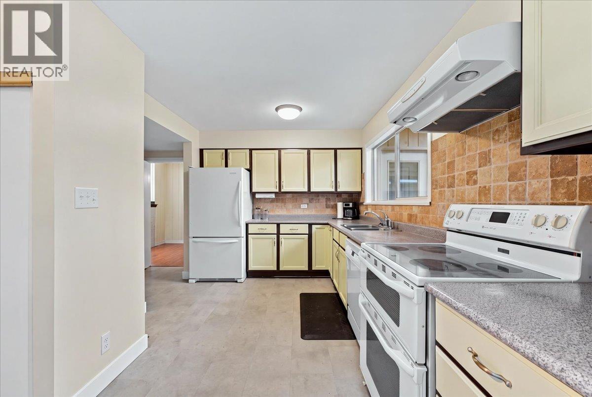 3040 Paisley Road, North Vancouver, British Columbia  V7R 1C8 - Photo 12 - R3174468