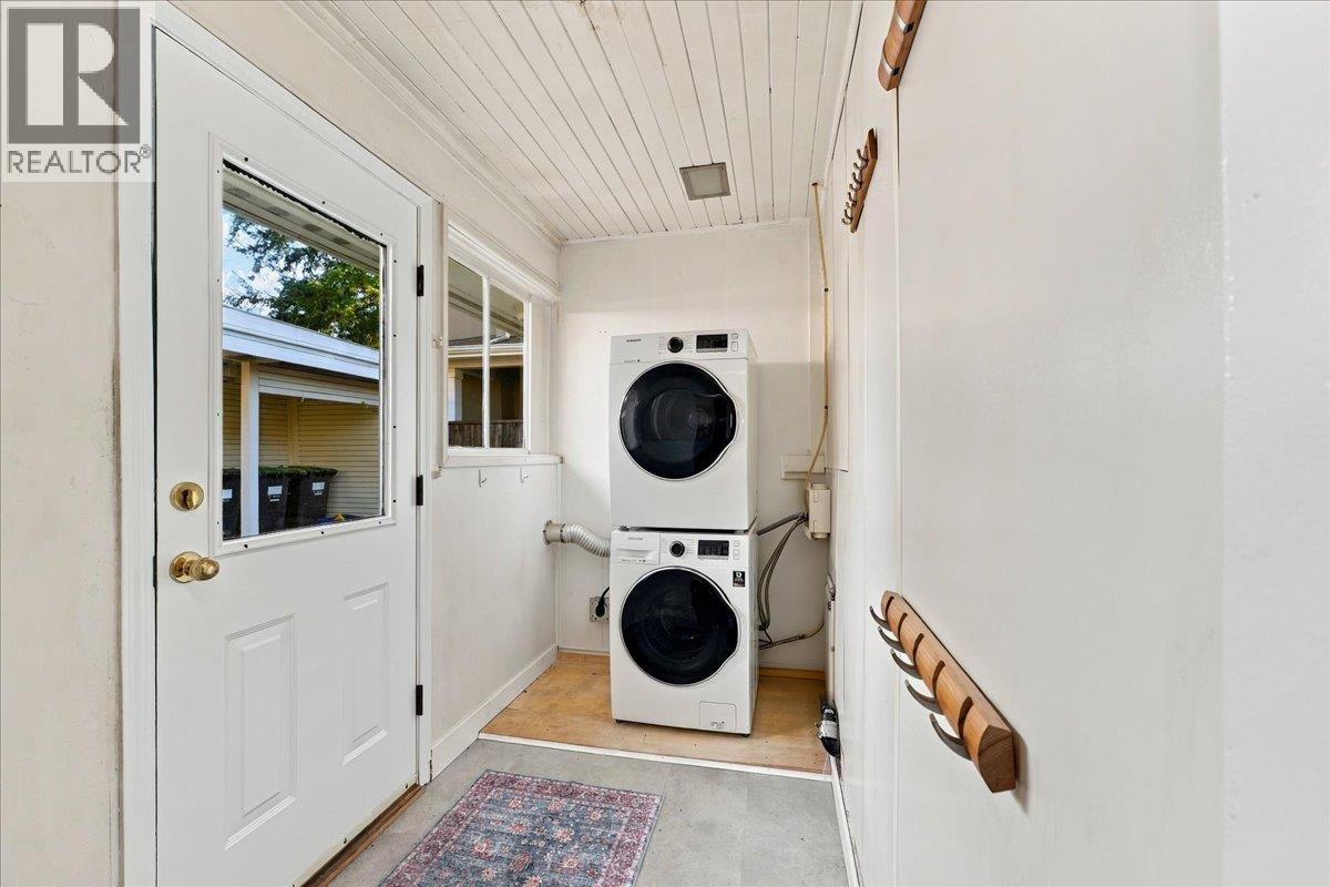 3040 Paisley Road, North Vancouver, British Columbia  V7R 1C8 - Photo 15 - R3174468