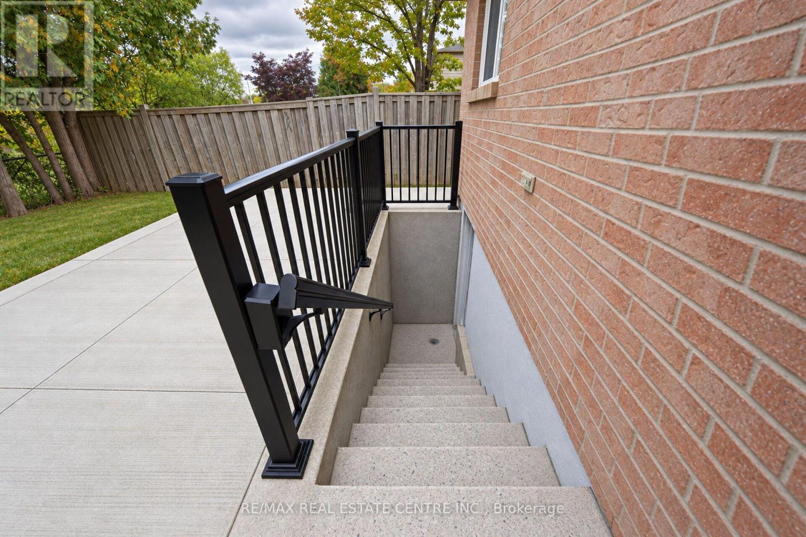 130 Martindale Crescent, Brampton, Ontario  L6X 2V1 - Photo 23 - W13886774