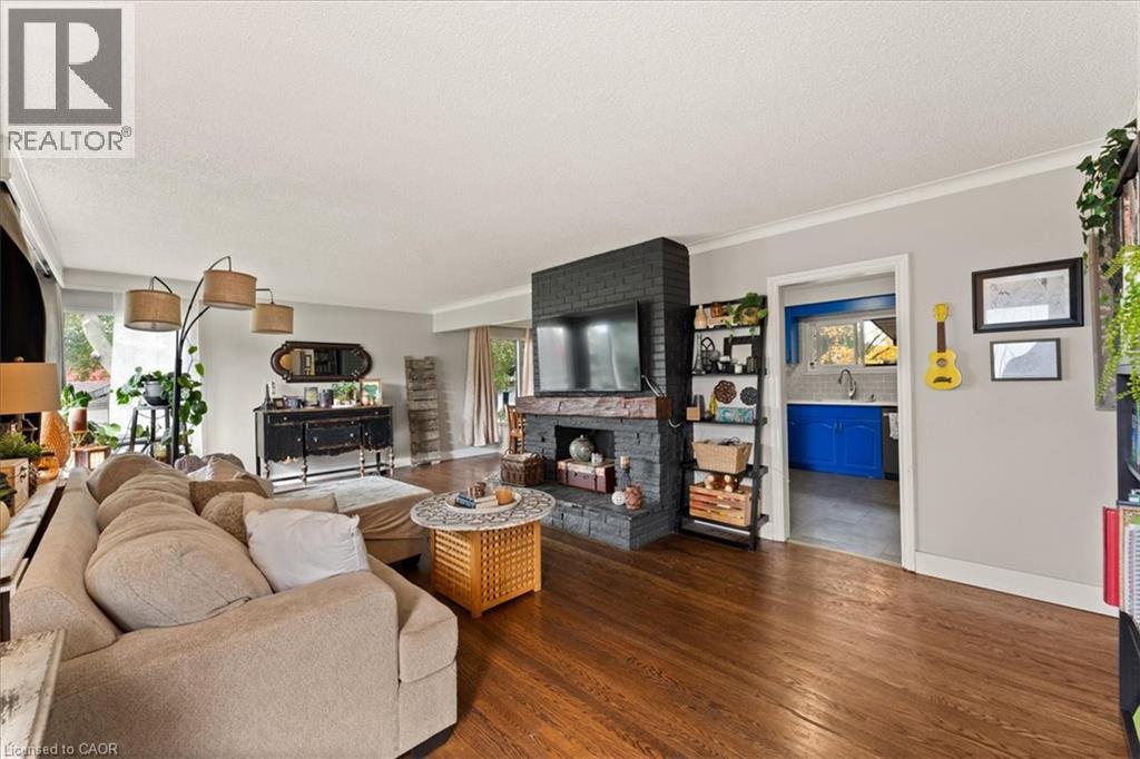 154 Paris Road, Brantford, Ontario  N3R 1J1 - Photo 5 - 40870607