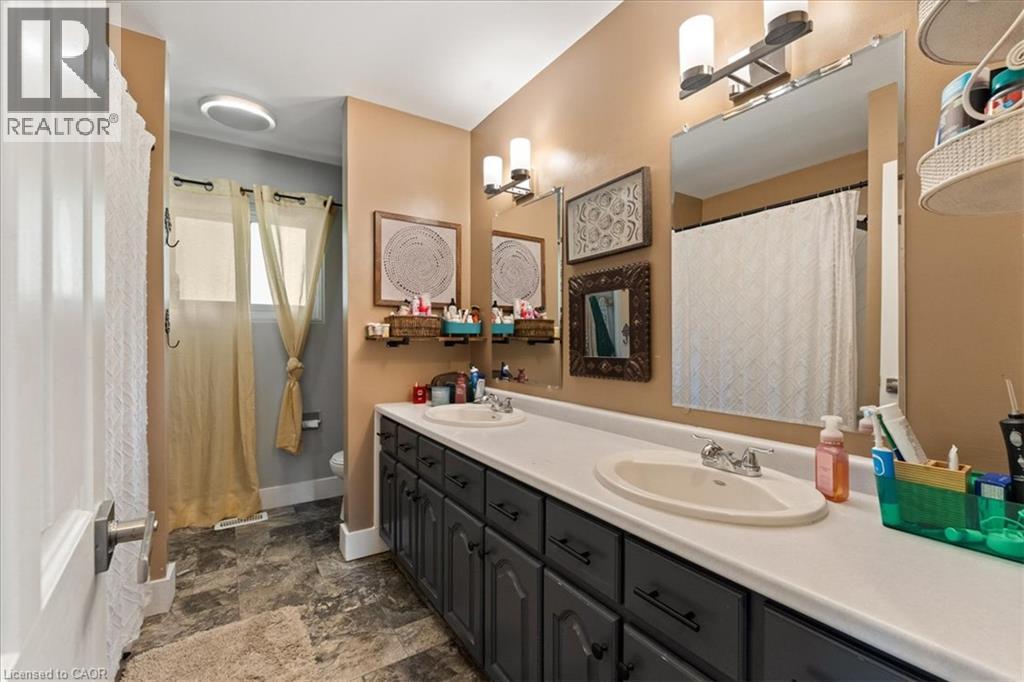 154 Paris Road, Brantford, Ontario  N3R 1J1 - Photo 17 - 40870607
