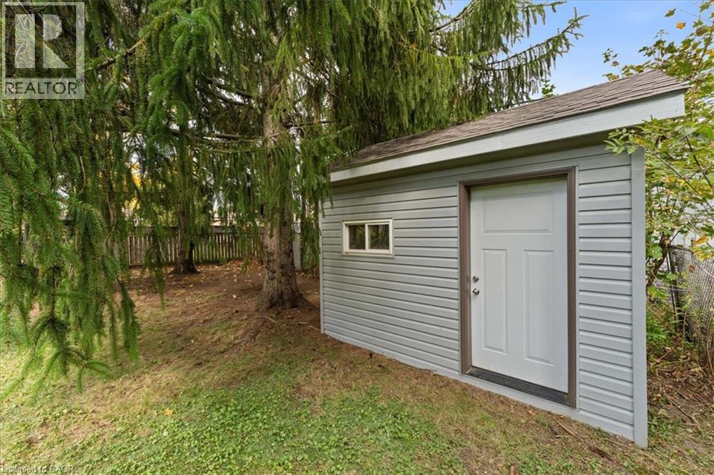 154 Paris Road, Brantford, Ontario  N3R 1J1 - Photo 33 - 40870607