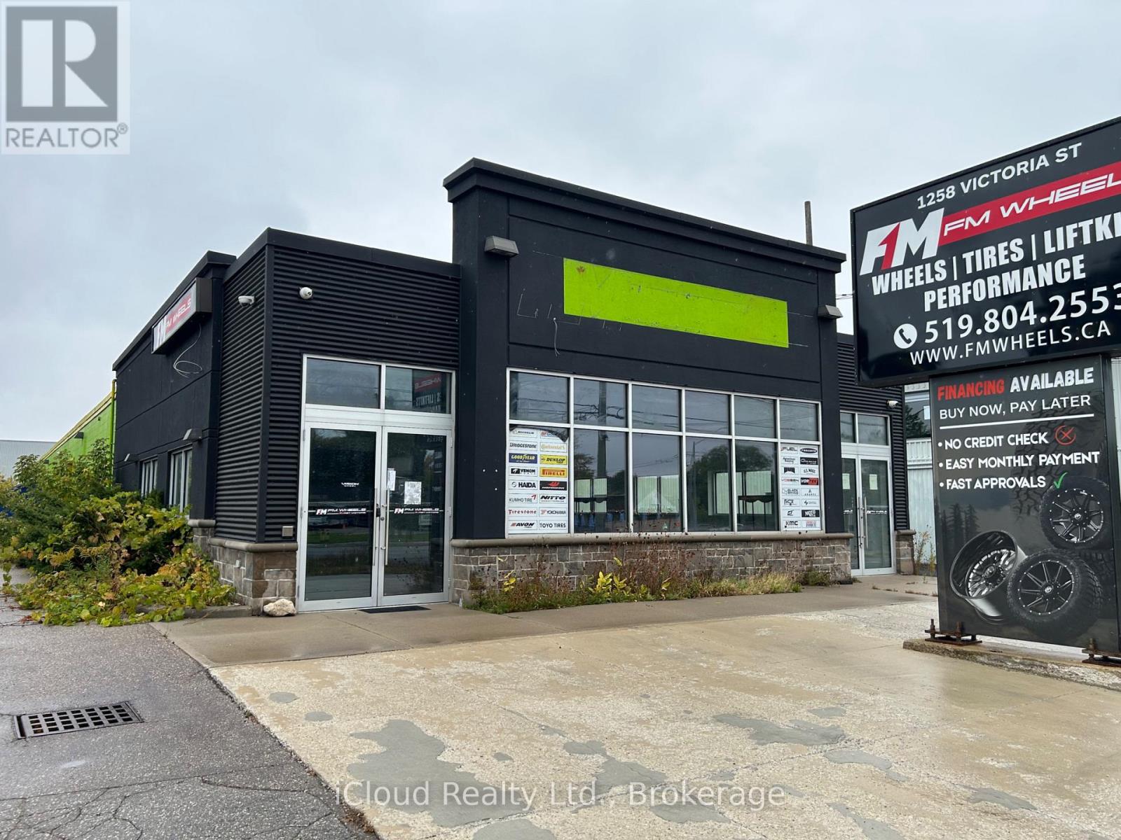 1258 Victoria Street N, Kitchener, Ontario N2B 3C9 - Photo 3 - X13883656