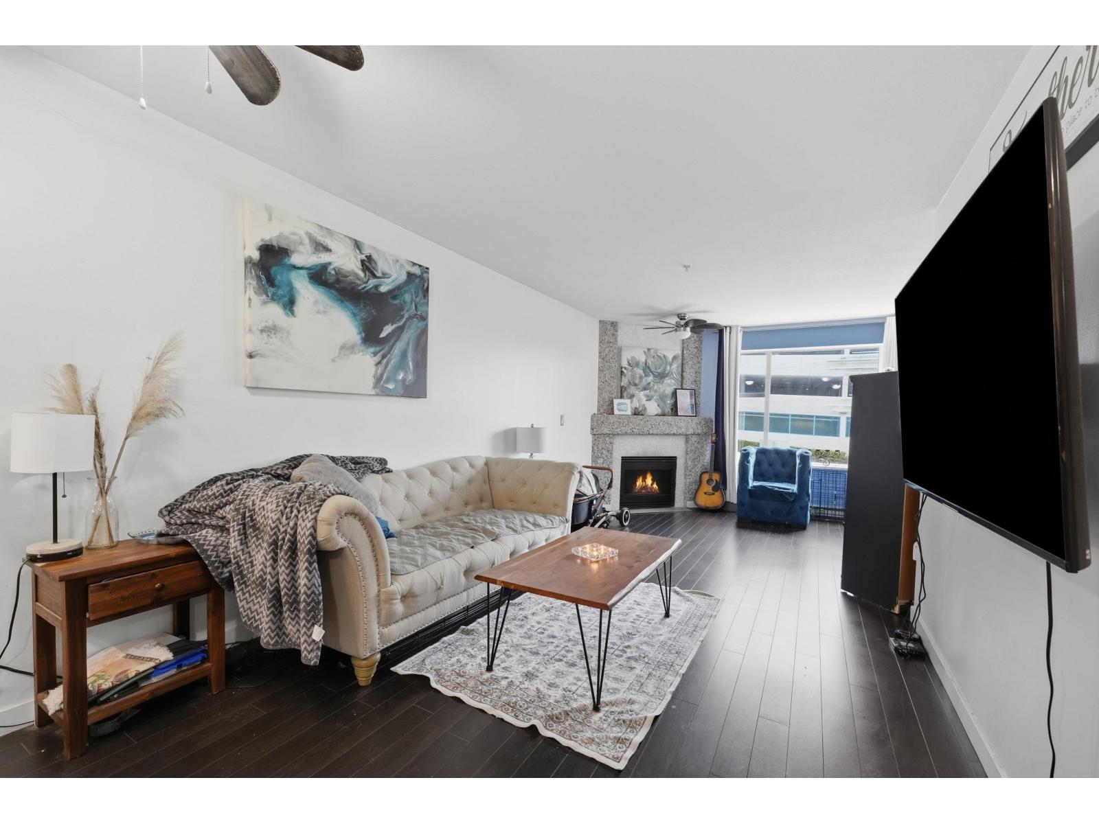 105 1153 Vidal Street, White Rock, British Columbia  V4B 3T4 - Photo 2 - R3174471