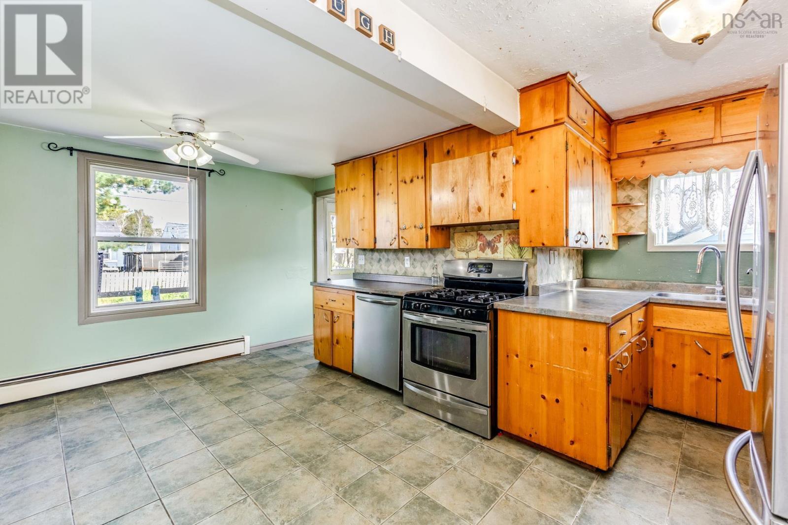 76 Poplar Street, Pictou, Nova Scotia  B0K 1H0 - Photo 15 - 202625691