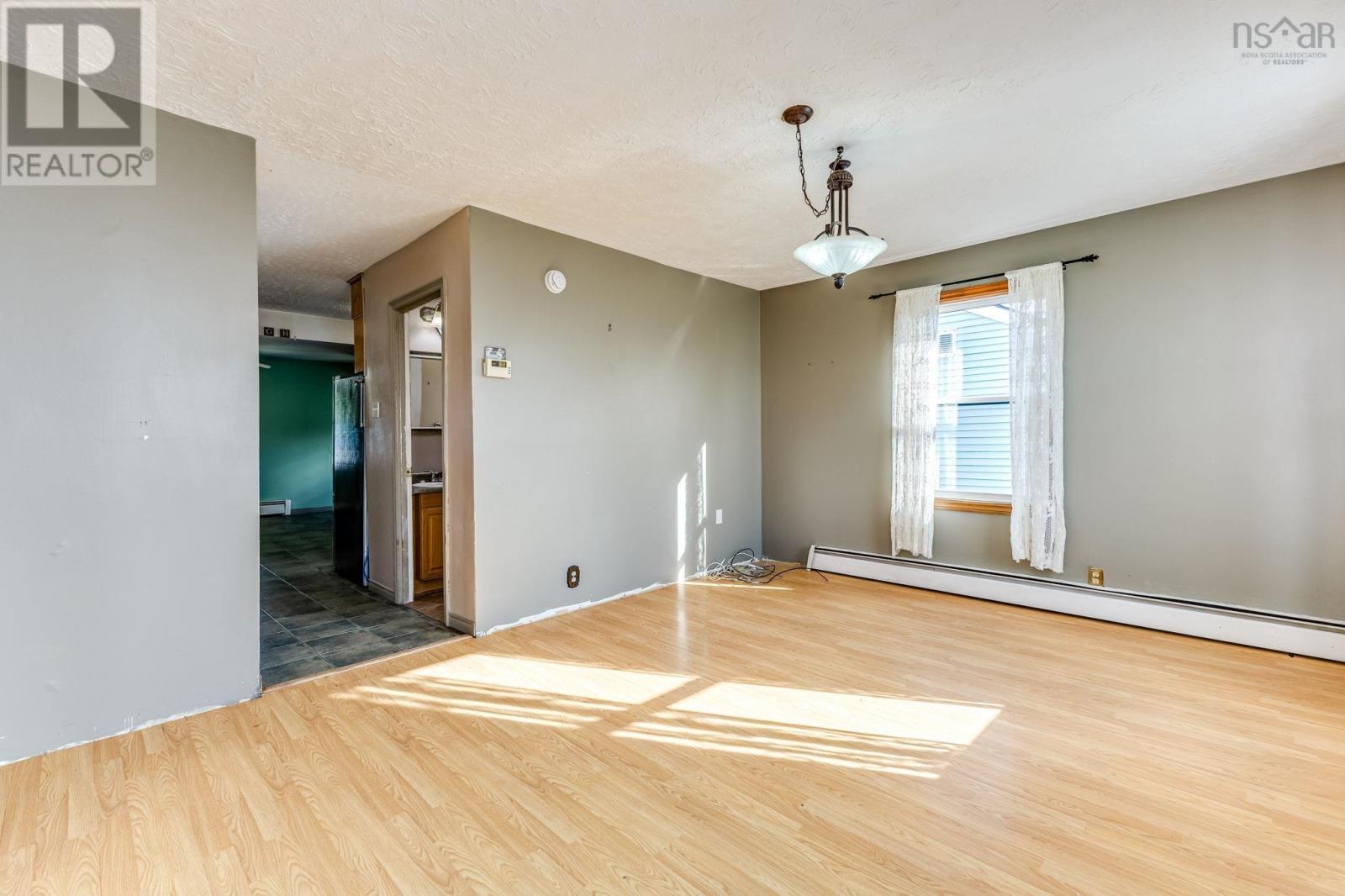 76 Poplar Street, Pictou, Nova Scotia  B0K 1H0 - Photo 5 - 202625691