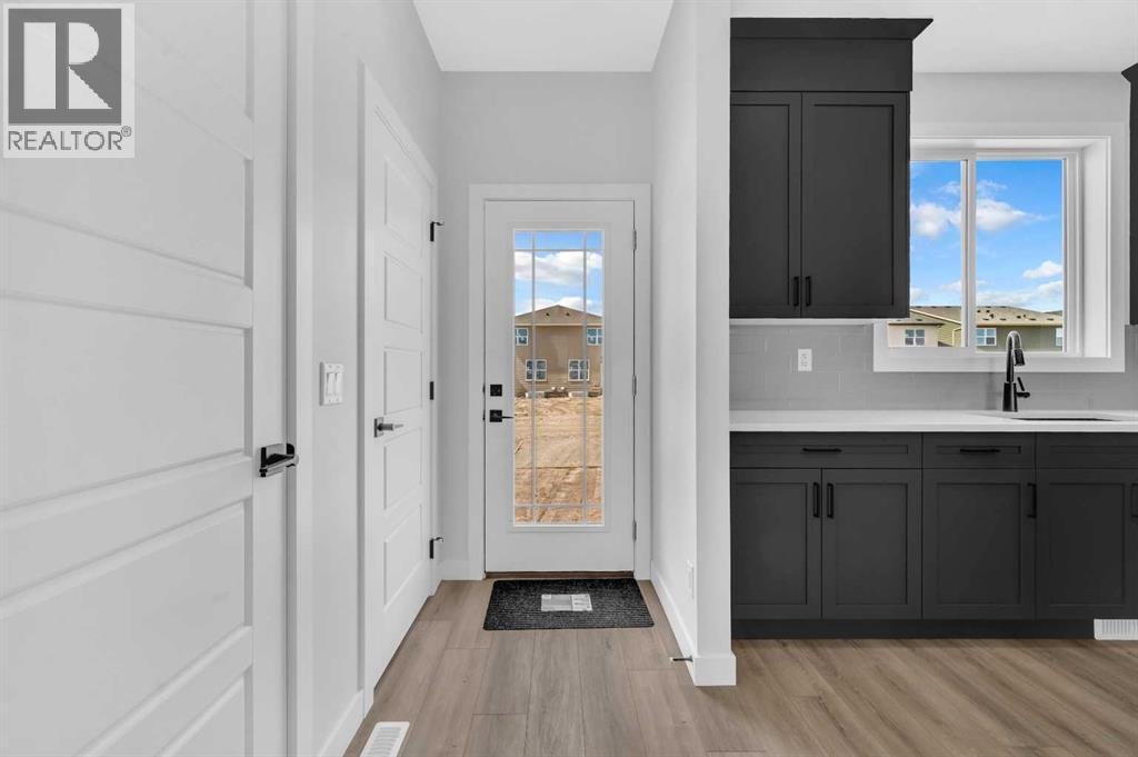 399 Hotchkiss Manor Se, Calgary, Alberta  T3S 0M9 - Photo 17 - A2350817