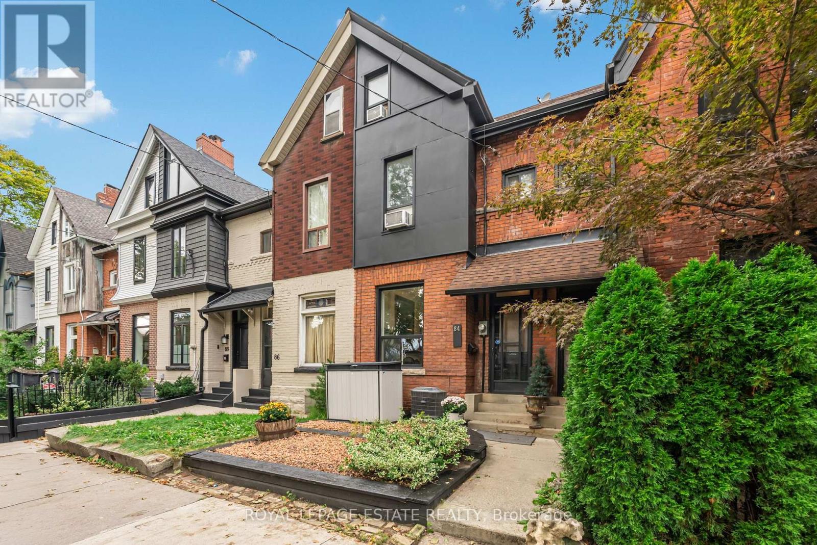 84 London Street, Toronto, Ontario  M6G 1N5 - Photo 2 - C13886790
