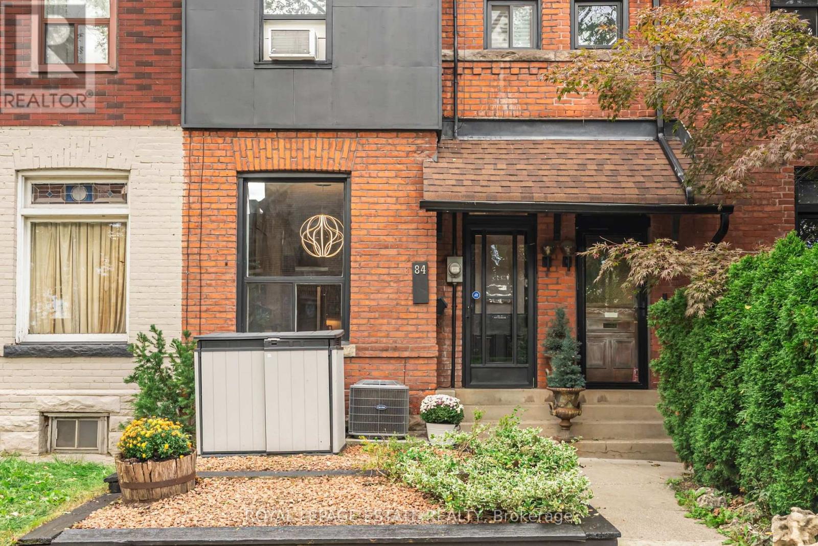 84 London Street, Toronto, Ontario  M6G 1N5 - Photo 3 - C13886790