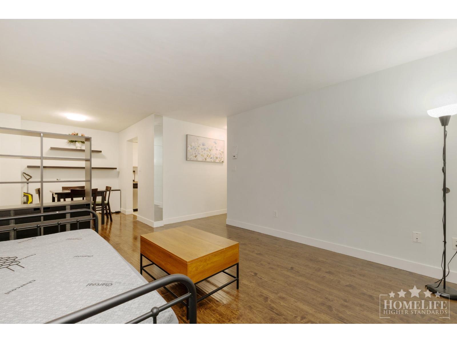 114 10644 151a Street, Surrey, British Columbia  V3R 8R3 - Photo 4 - R3174477