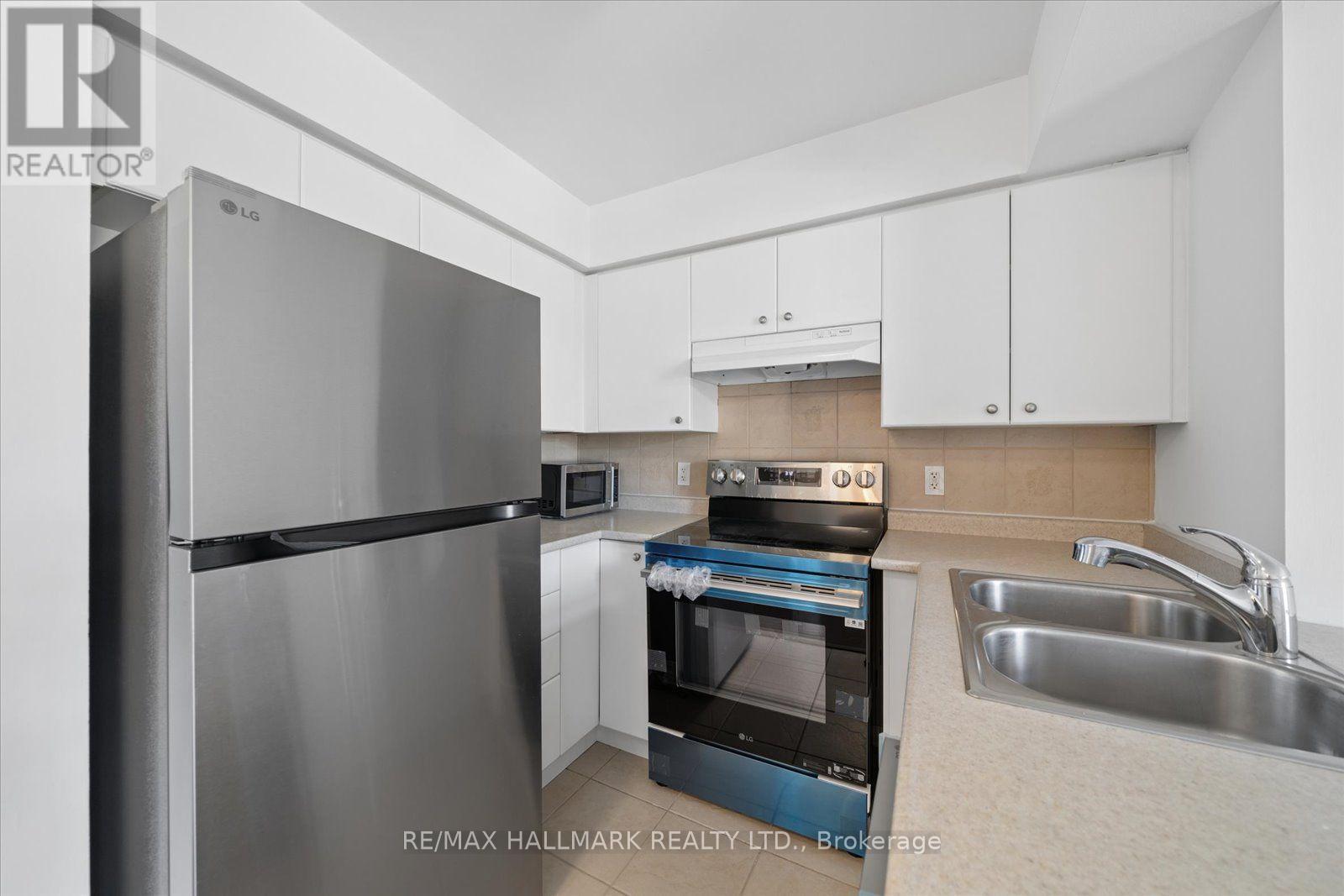 915 - 18 Valley Woods Road, Toronto, Ontario  M3A 0A1 - Photo 10 - C13886922