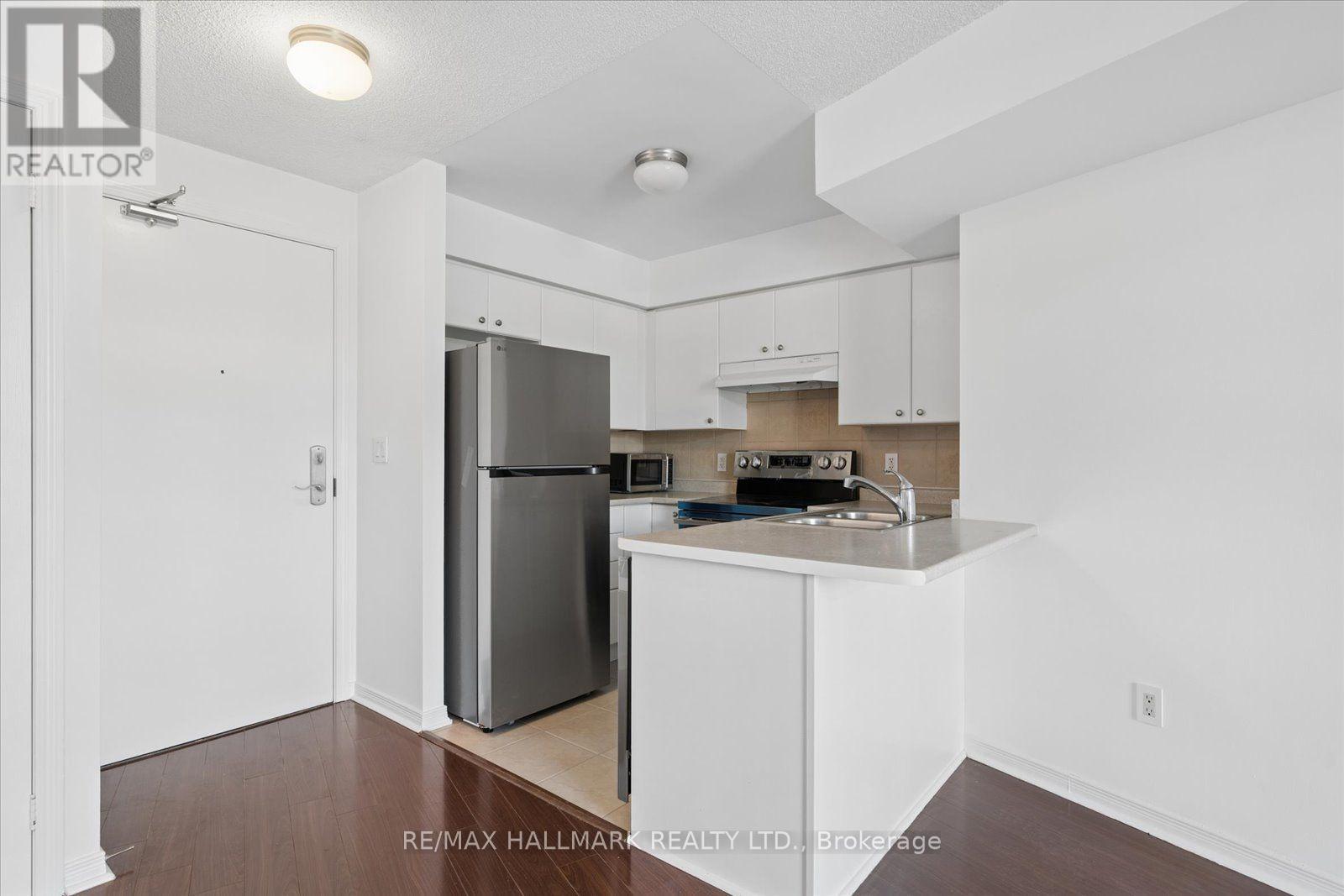 915 - 18 Valley Woods Road, Toronto, Ontario  M3A 0A1 - Photo 8 - C13886922