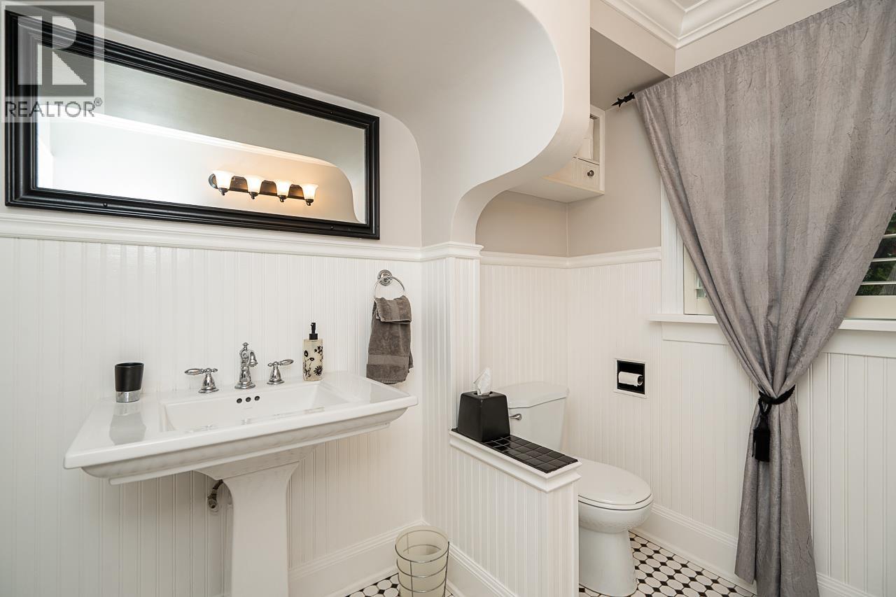 1562 W 62nd Avenue, Vancouver, British Columbia  V6P 2E9 - Photo 13 - R3174469