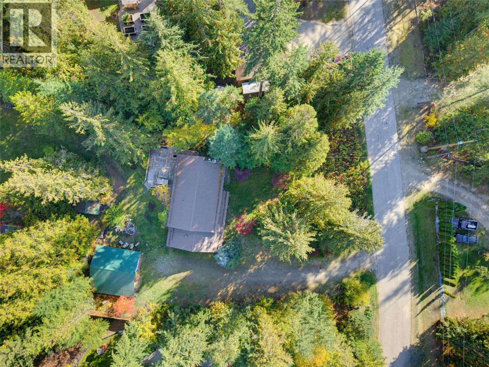 9020 Hummingbird Drive, Swansea Point, British Columbia  V0E 2K2 - Photo 7 - 10402995